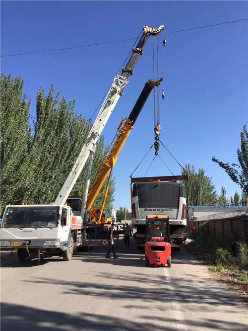 湘西港口集装箱搬运案例